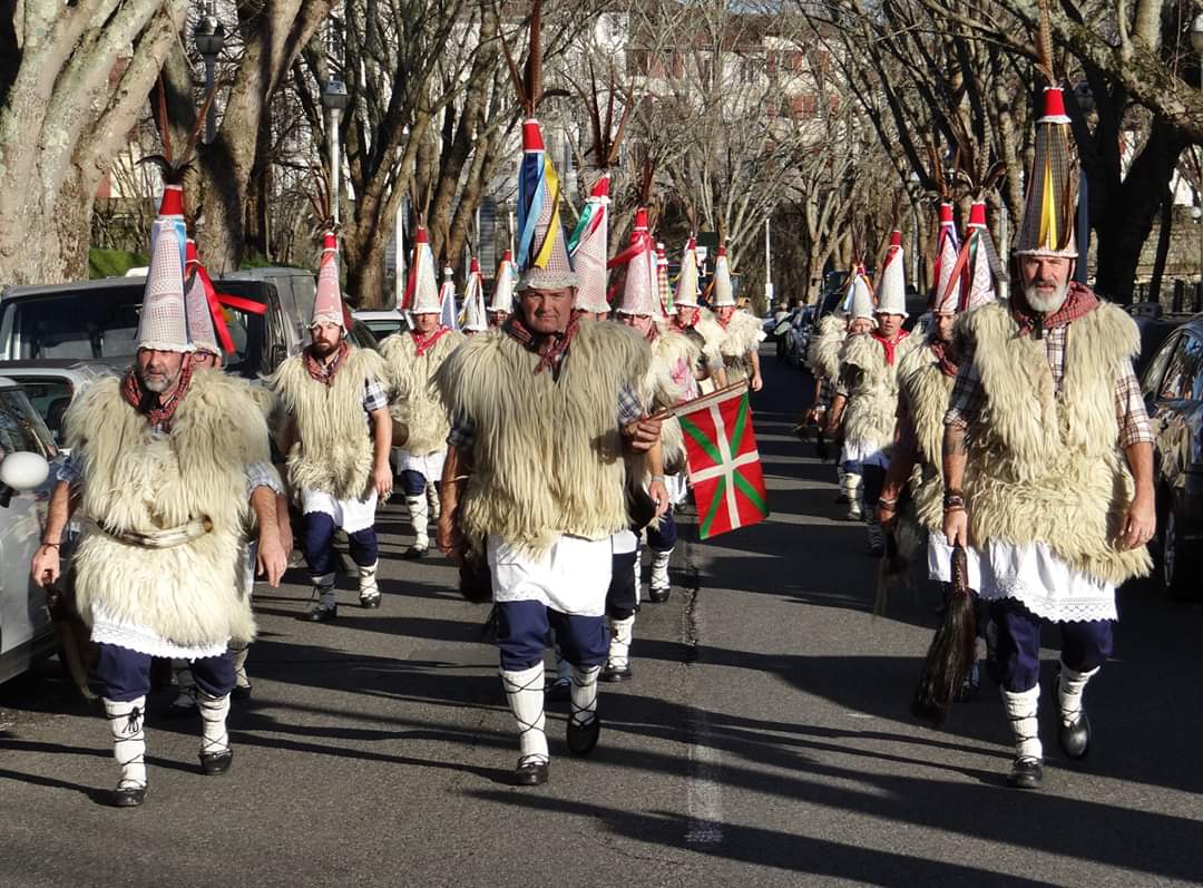 La tradition basque avec les joaldunak